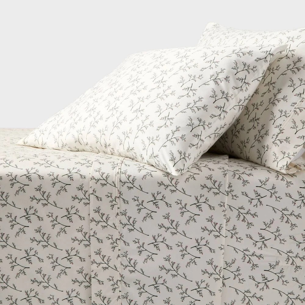 400 Thread Count Holiday Performance Sheet Set - Threshold - Picture 6 of 16
